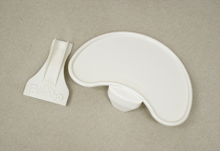 バンボ Bumbo ピンク 安全ベルト プレートレイ