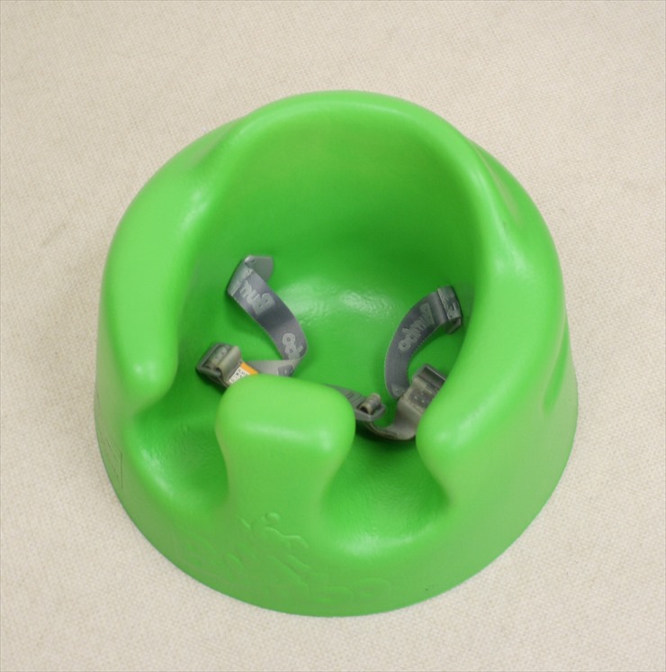 バンボ Bumbo グリーン 安全ベルト付き ベビーチェア