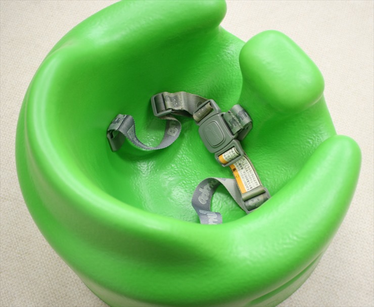 バンボ Bumbo グリーン 安全ベルト付き ベビーチェア