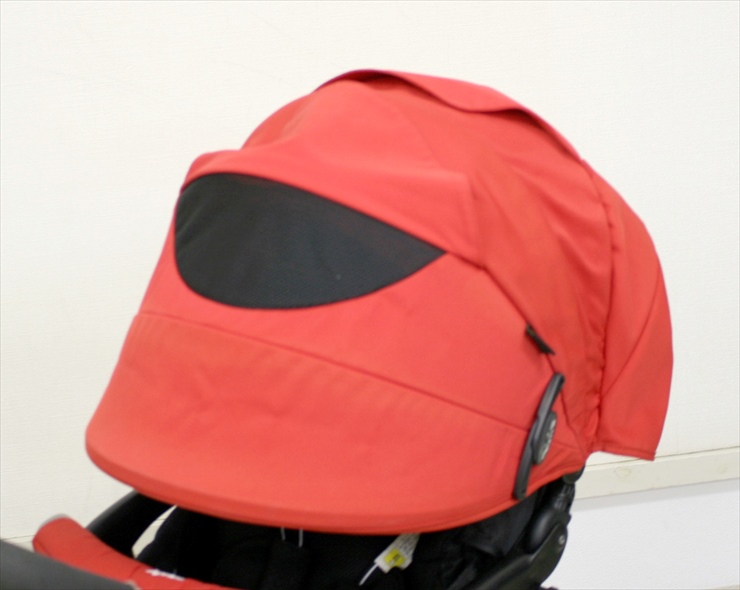 ラクーナ シンボリックレッド