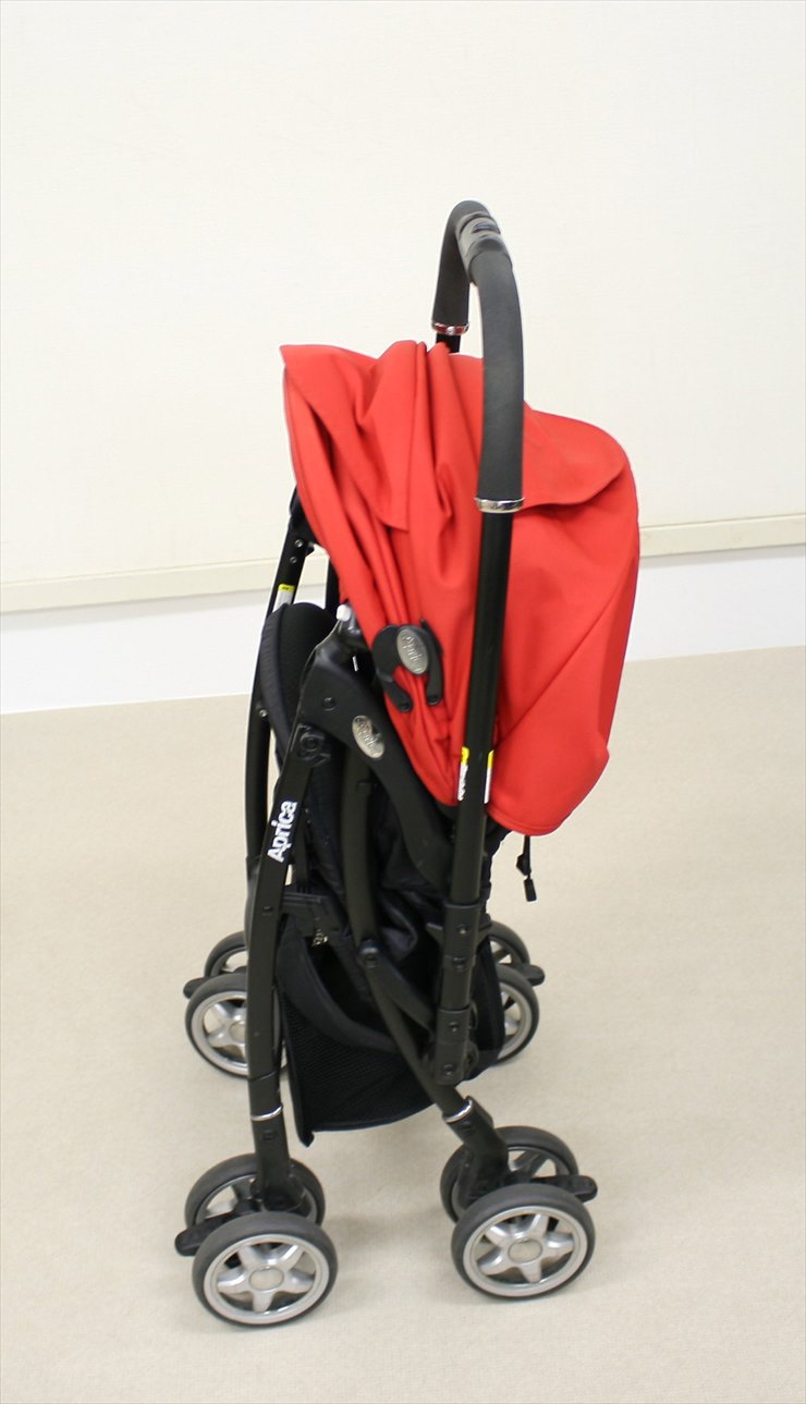 ラクーナ シンボリックレッド