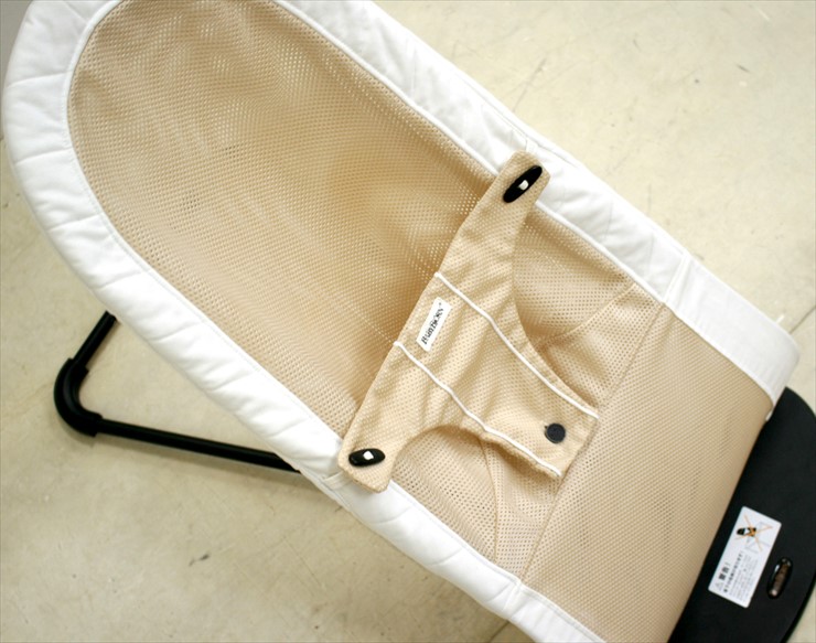 ベビーシッターバランス メッシュ ベージュ ベビービョルン