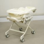 ベビーステーション AUTO SWING コンビ製電動ハイローチェア