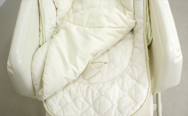 ベビーステーション AUTO SWING コンビ製電動ハイローチェア