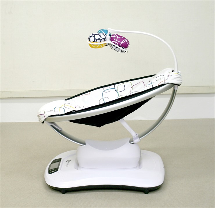 ママルー4.0 mamaroo4.0 プラッシュ マルチ 4moms