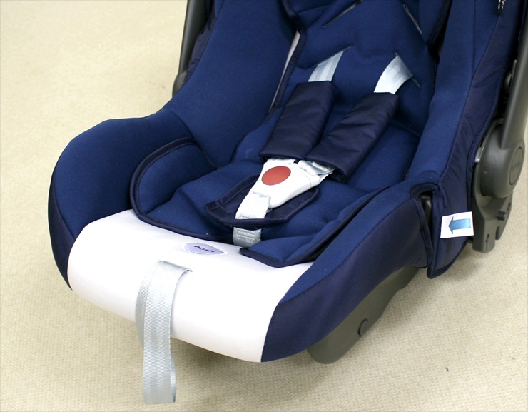 ミキハウス×イングリッシーナ コラボ チャイルドシート 紺