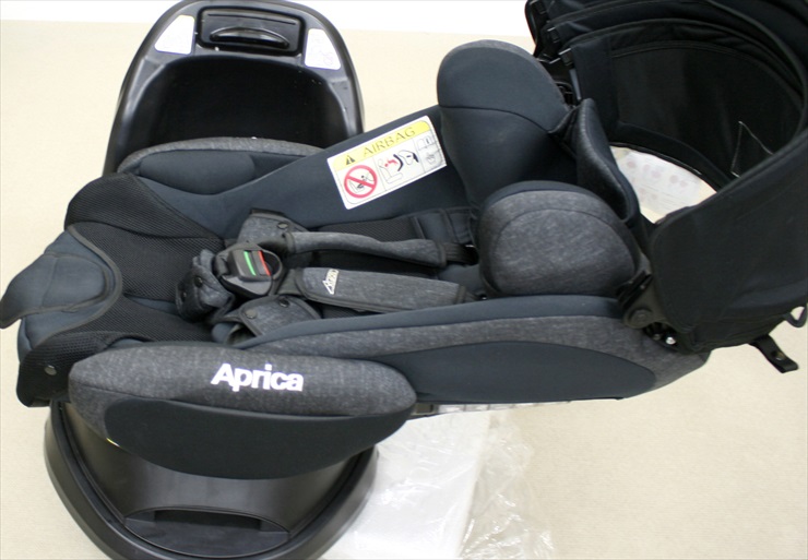 フラディア グロウ ISOFIX スタンダード ピュアブラック