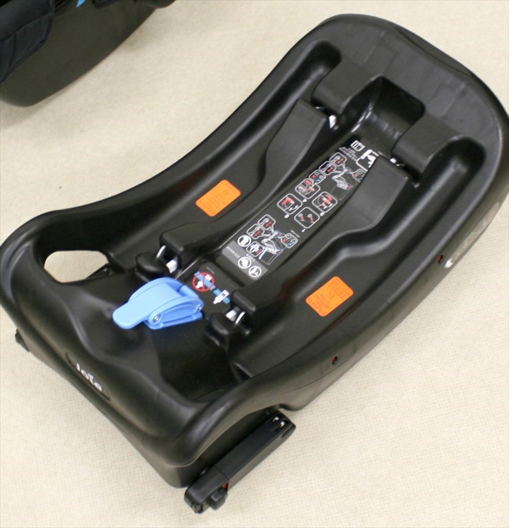 ベビーカーAire+ベビーシートJuva トラベルシステムとi-BASEのセット Joie ペブル