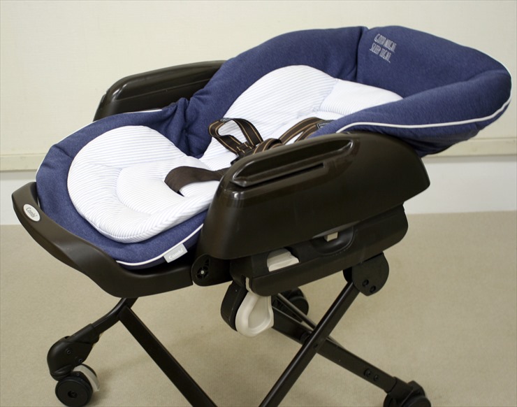 ベビーステーション デニムネイビー 手動スウィング アカチャンホンポ