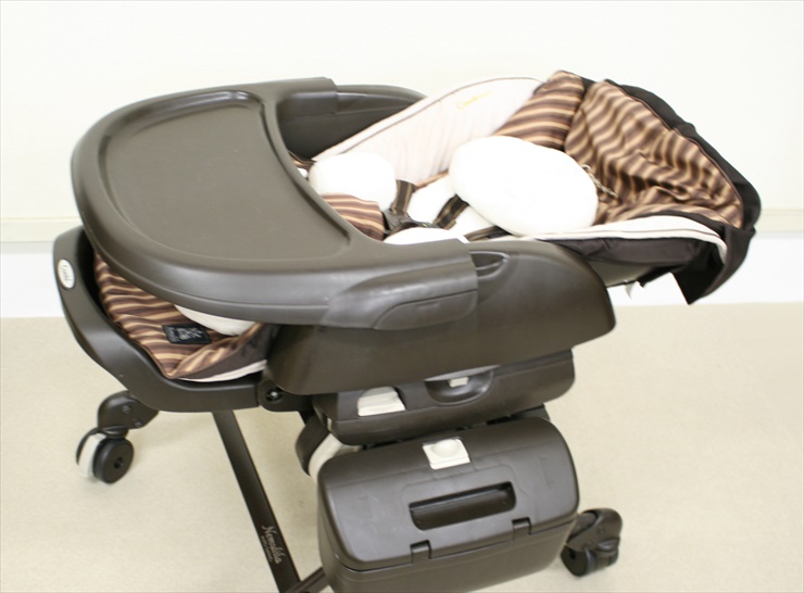 コンビミニ ネムリラ AUTO SWING ダッコプラス ストライプ