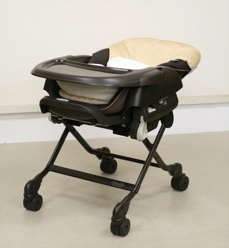 ネムリラ AUTO SWING BEDi キャラメルベージュ コンビ ホワイトレーベル