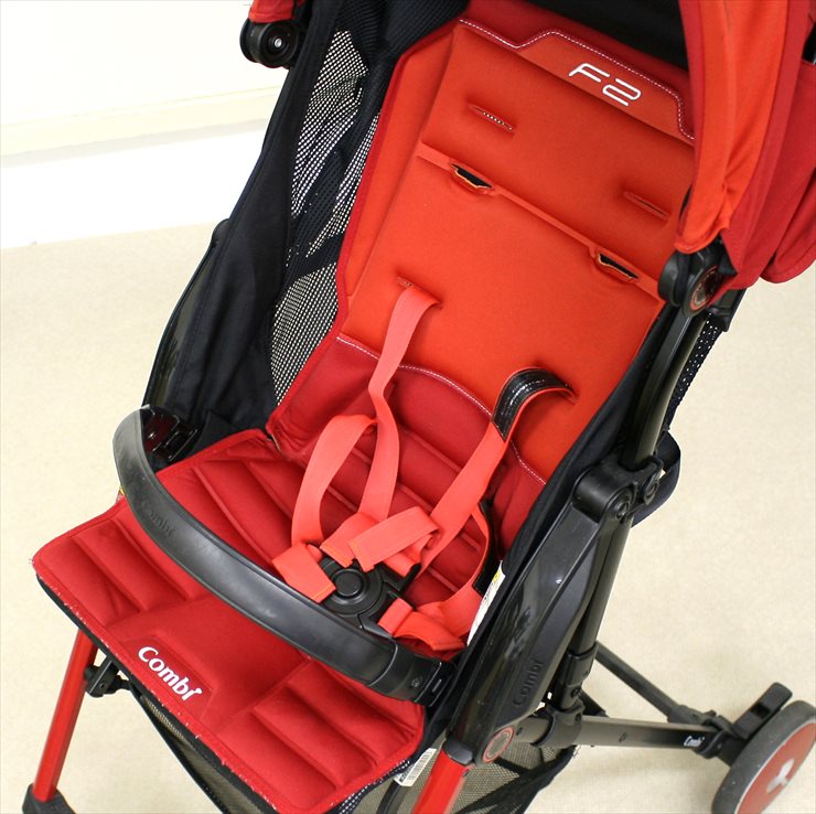 F2plus AD-300 ライジングレッド