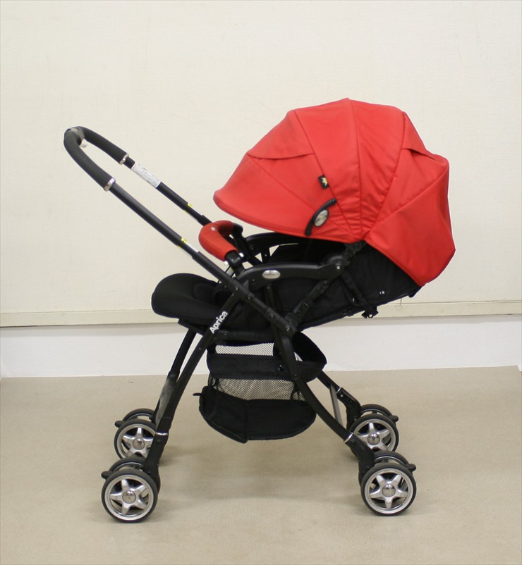 ラクーナ シンボリックレッド