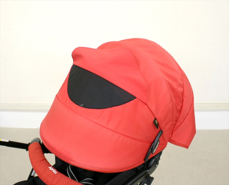 ラクーナ シンボリックレッド