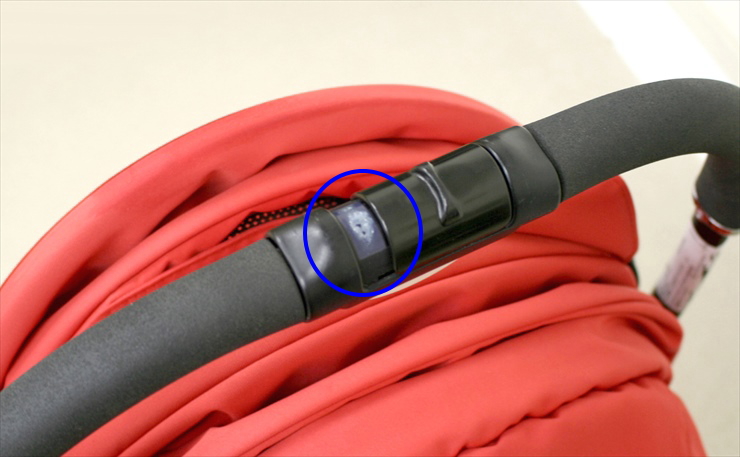 ラクーナ シンボリックレッド