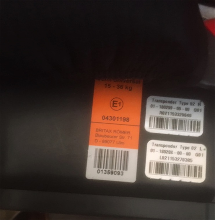 メルセデスベンツ純正チャイルドセーフティシート キッドフィックス