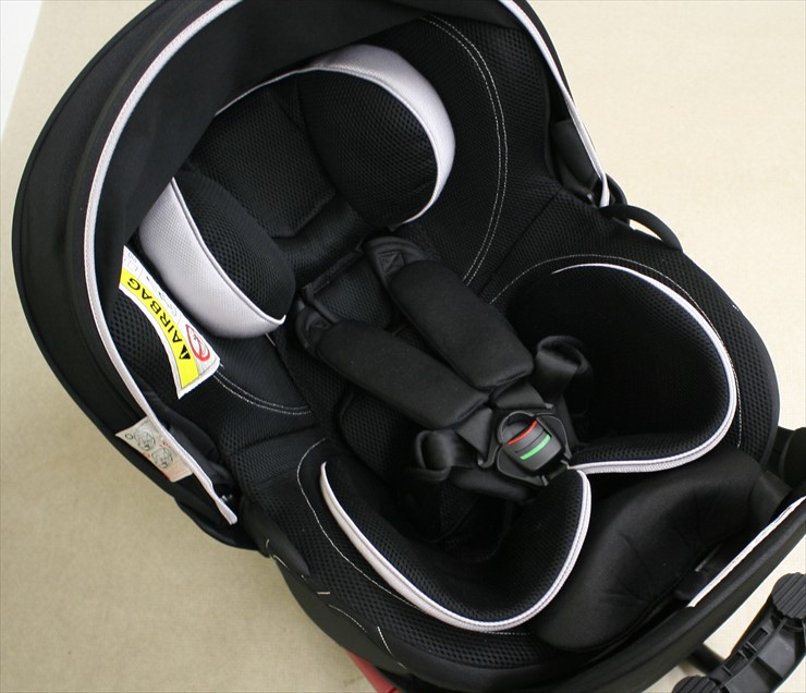 美品 エールべべ クルット4S グランス プラチナブラック AB885