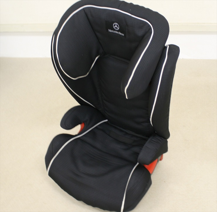 メルセデスベンツ純正チャイルドセーフティシート
