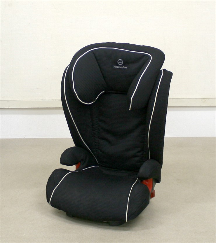 メルセデスベンツ純正チャイルドセーフティシート