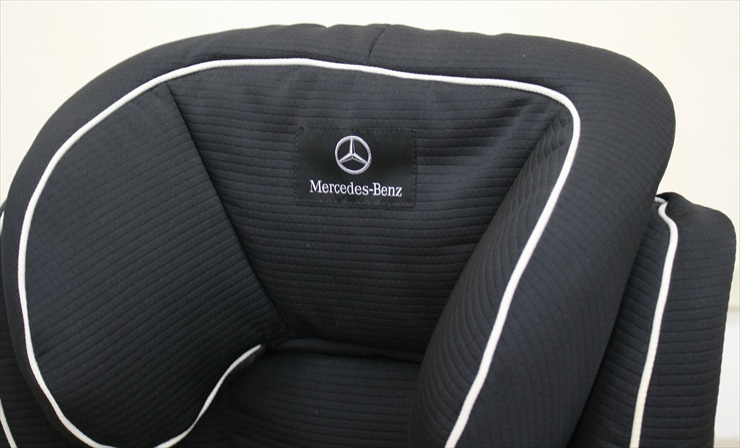 メルセデスベンツ純正チャイルドセーフティシート