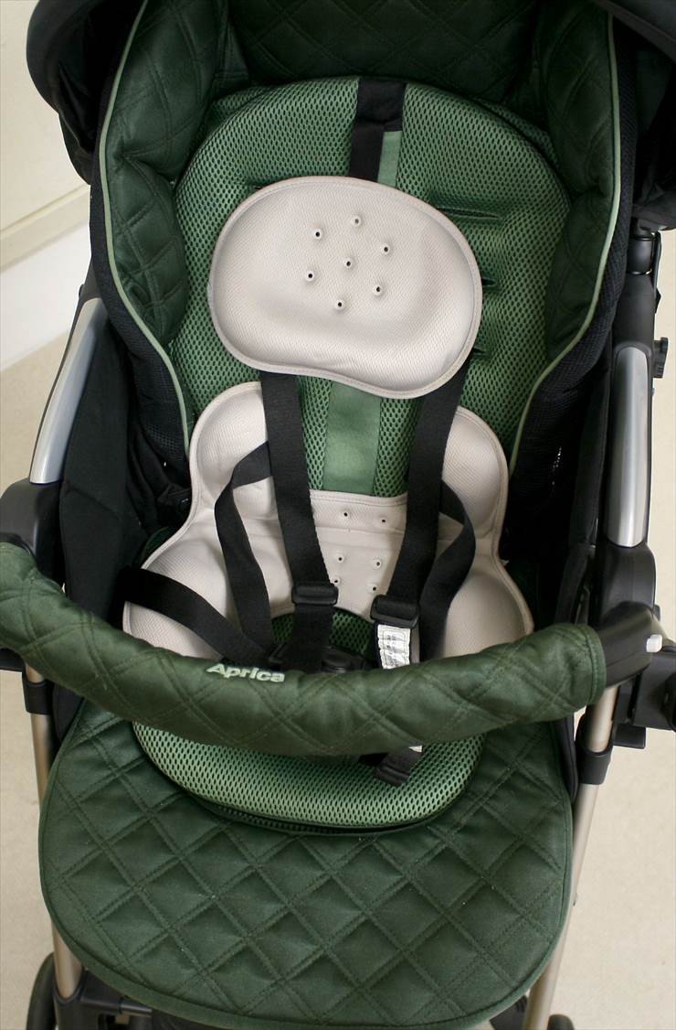 ソラリア プレミアム ビジューグリーン