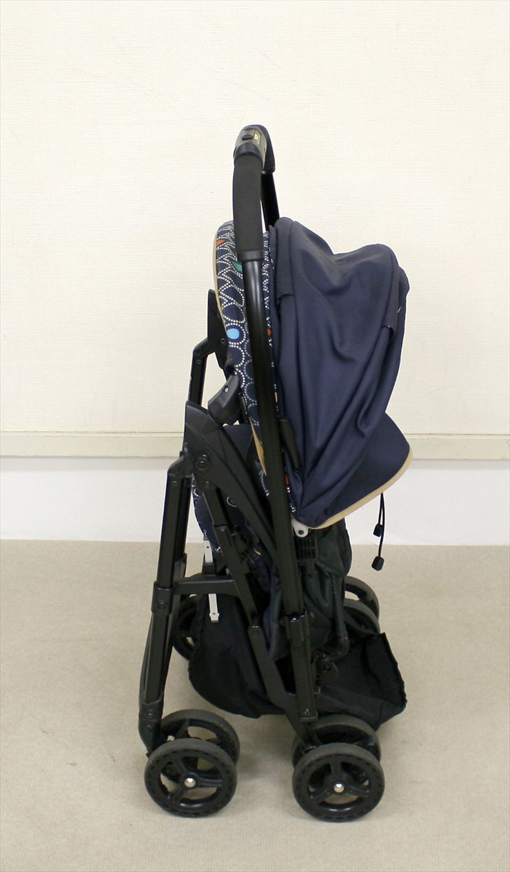 メチャカルハンディα エッグショック MD ティアドロップネイビー