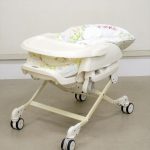 ベビーステーション ミッキーマウス  ホワイトグラス アカチャンホンポ コンビ