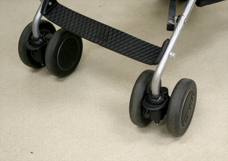 マクラーレン クエスト スポーツ コーヒーカーマインローズ 2013