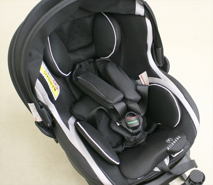 エールべべ クルット 3i グランス ラスターブラック BF850 ISOFIX