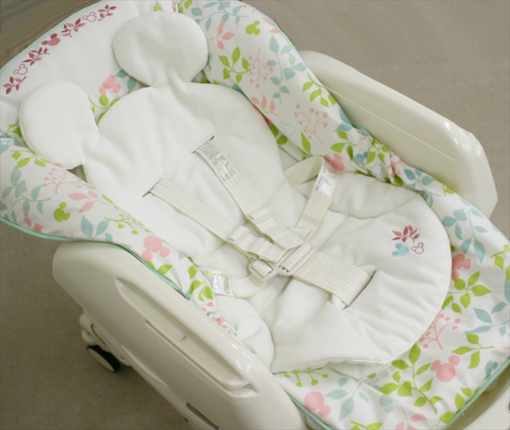 ベビーステーション ミッキーマウス  ホワイトグラス 手動スウィング