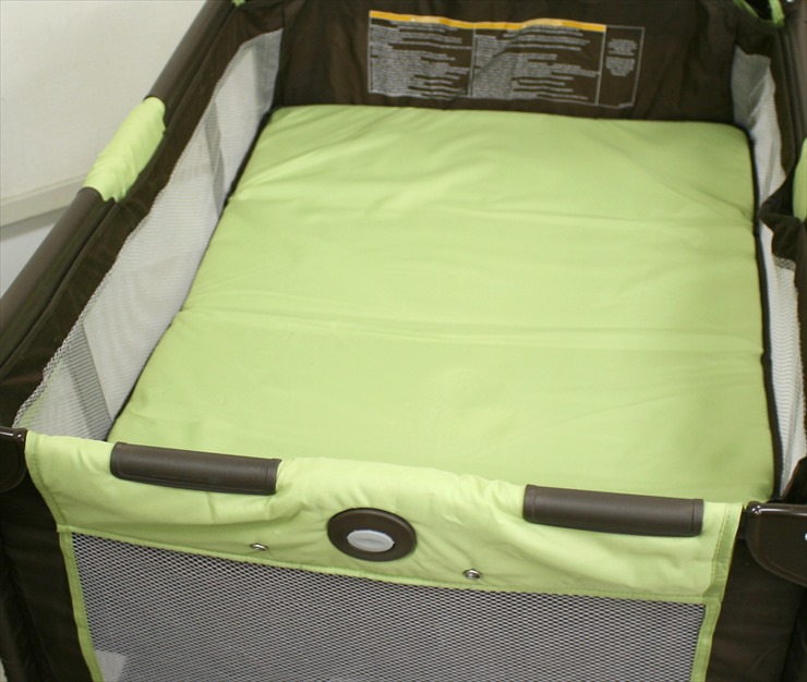 パックン プレイオンザゴー プレイヤード GRACO On The Go Playard