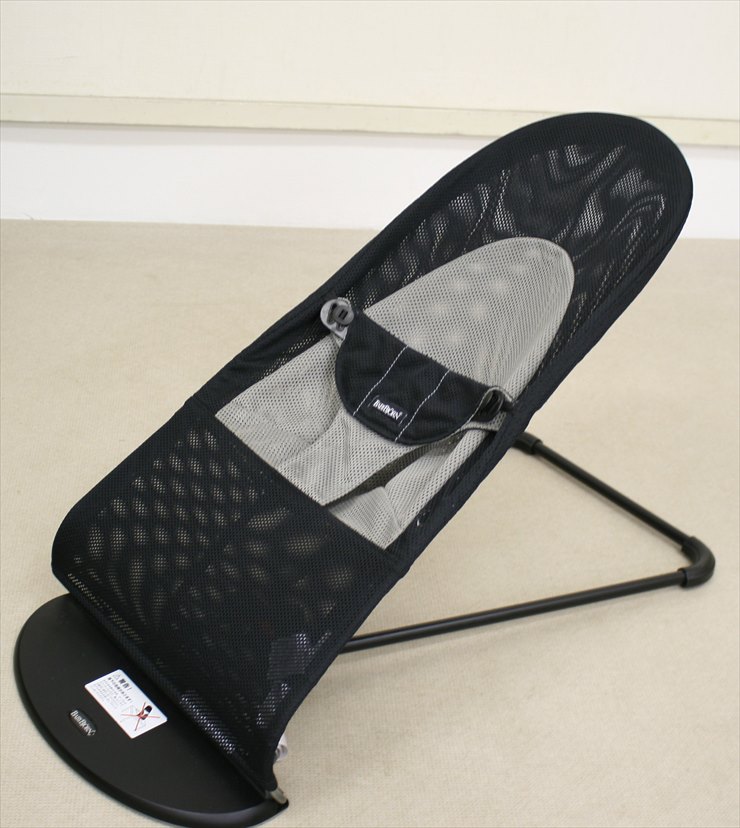 ベビーシッターバランス ソフトメッシュ ブラック/グレー ベビービョルン