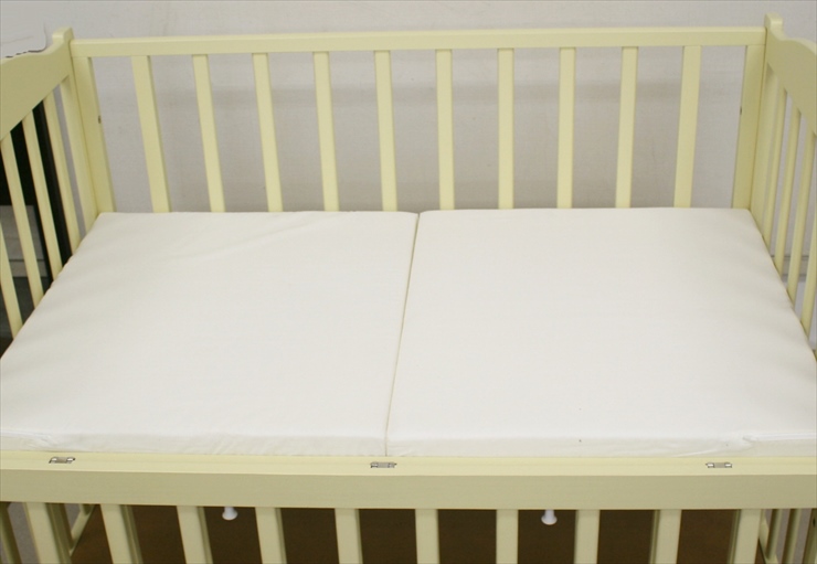 とことんこだわったベビーベッド すのこ床板 Combimini