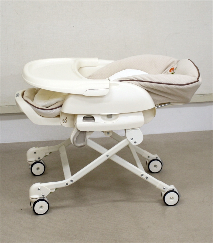 ベビーステーション ColorPlus フェスタベージュ コンビ 手動