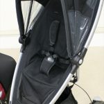 クィニー ザップ ロッキングブラック+マキシコシ カブリオフィックス ロビンレッド