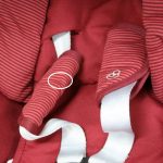 クィニー ザップ ロッキングブラック+マキシコシ カブリオフィックス ロビンレッド