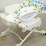 ココ・チーノ オート 電動スウィング アップリカ×ヘリアンタス×ベビーザらス コラボレーションモデル