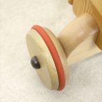 カンガルー親子 木製乗用玩具 tede 103N Skippy Kangaroo Janoschik