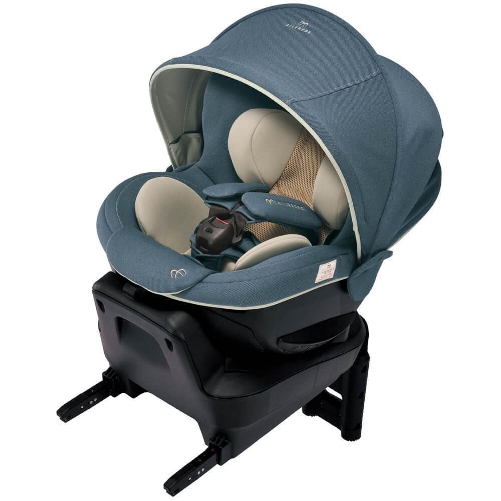 回転タイプのチャイルドシート2