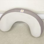 ナチュラルカーブ・ナーシングピロー ブラウン エルゴベビー