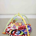 わらう！なきやむ！しましまぐるぐる遊んで成長やわらかカラフルジム