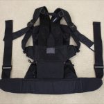 ベビーキャリア ONE+Air ブラック/レッド