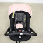 doona インファントカーシート&ストローラー サクラピンク+ ISOFIXベース