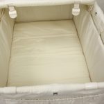 カトージ ポータブルベビーベッド テーブル付 ベージュ