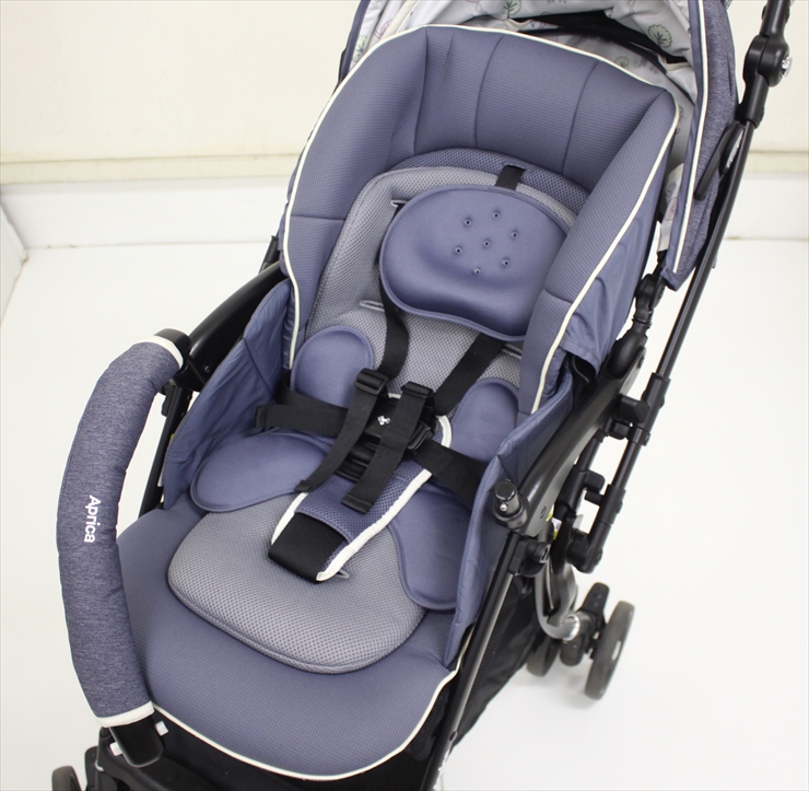 ラクーナ ビッテ クッション アニマーレ ブルーアットル