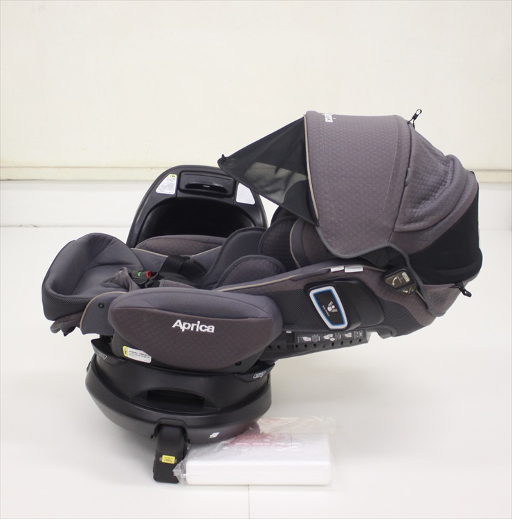 フラディア グロウ ISOFIX 360°セーフティー プレミアム シルバーパール